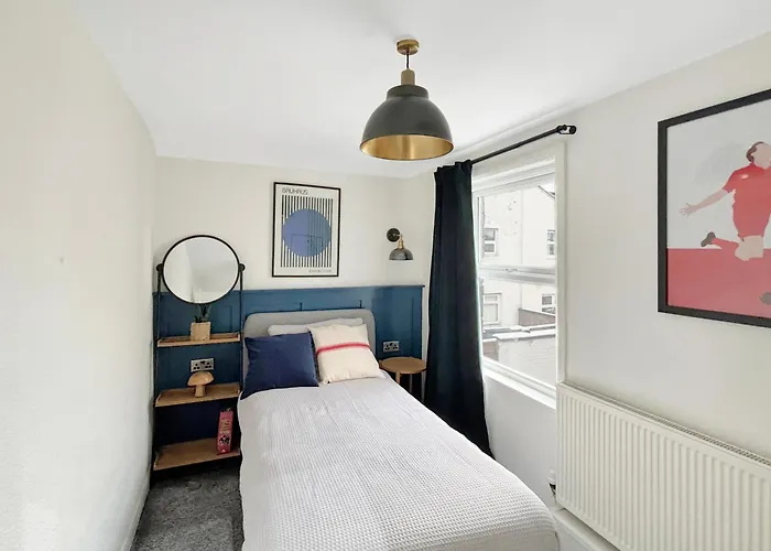 Stylish 3Br House Near Liverpool Football Club