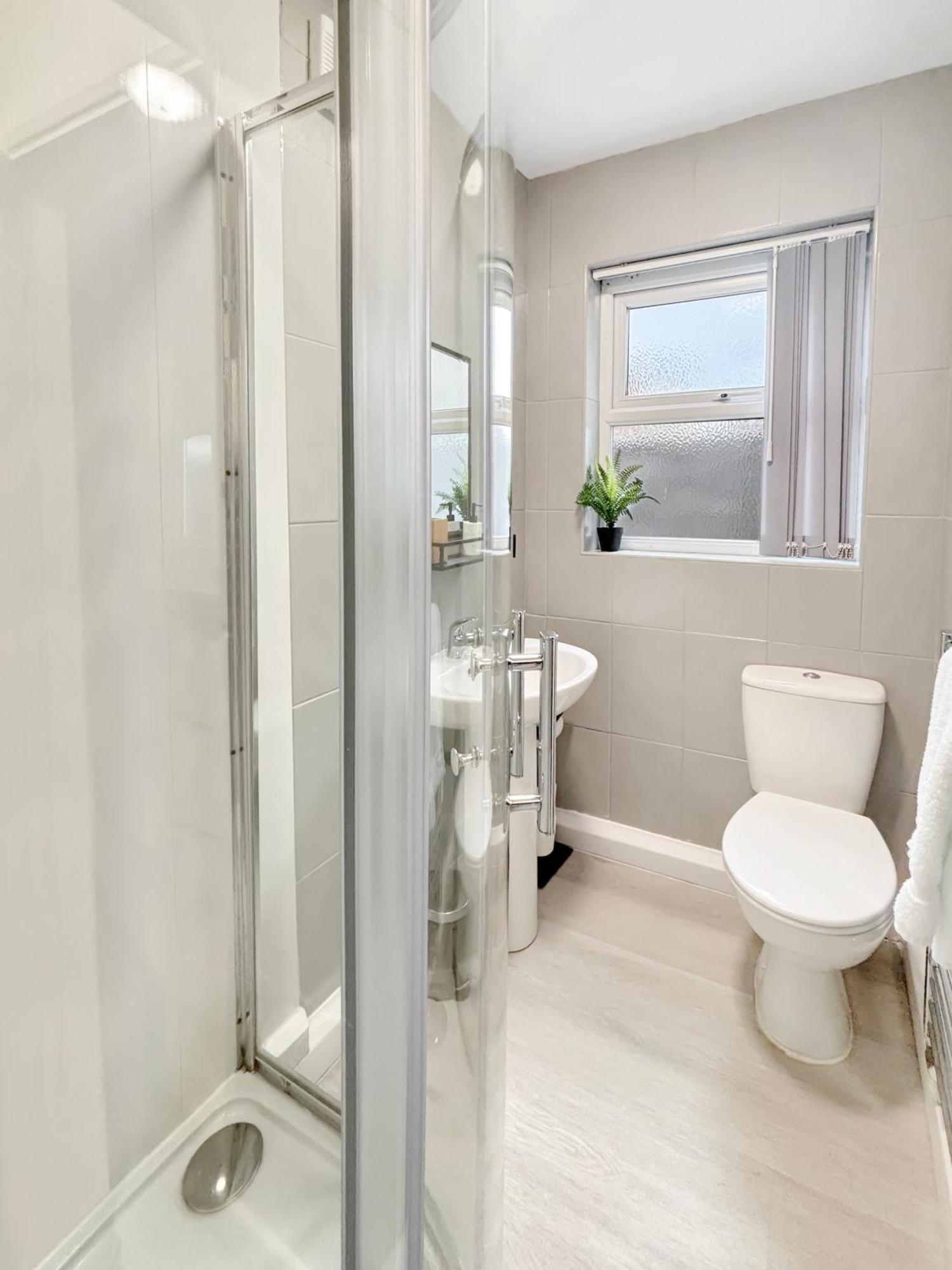 Holiday home Stylish 3br House Near Football Club