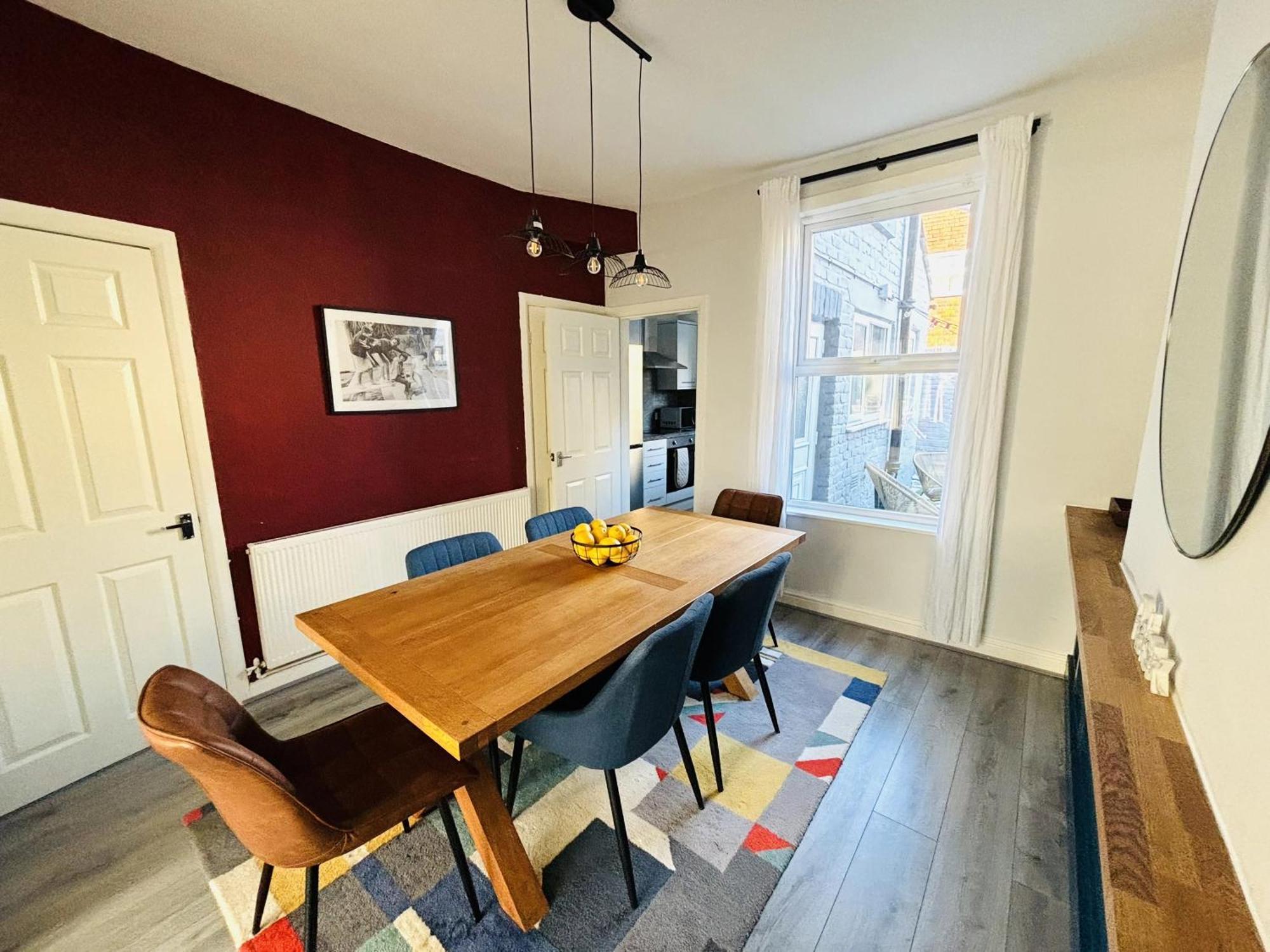 Stylish 3br House Near Football Club Holiday home Liverpool