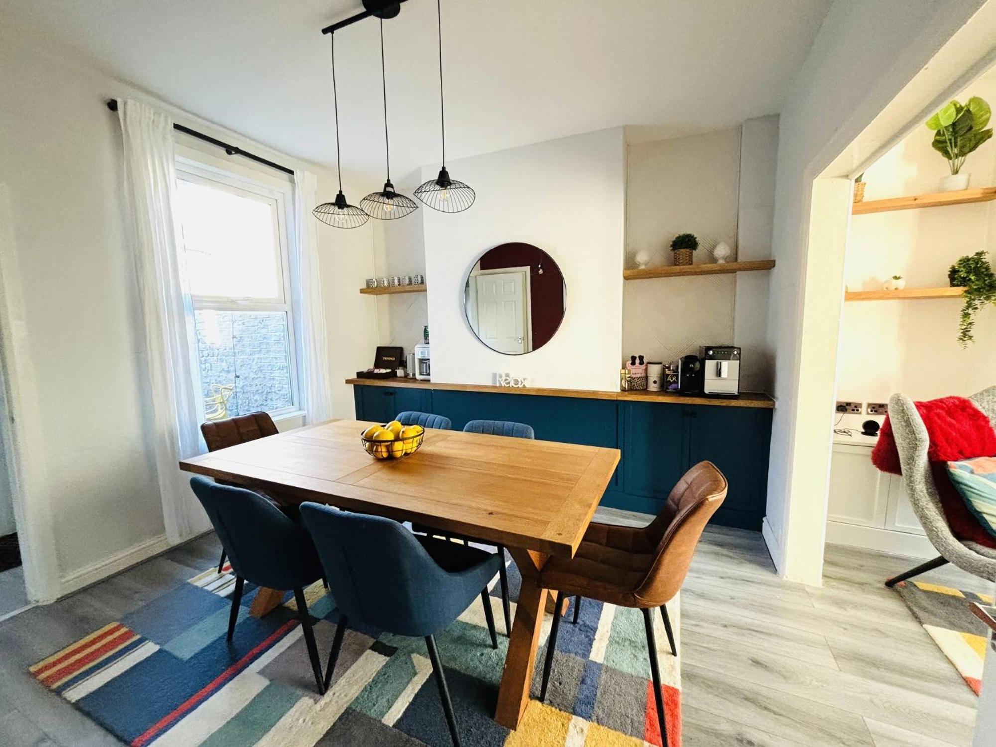 Stylish 3br House Near Football Club