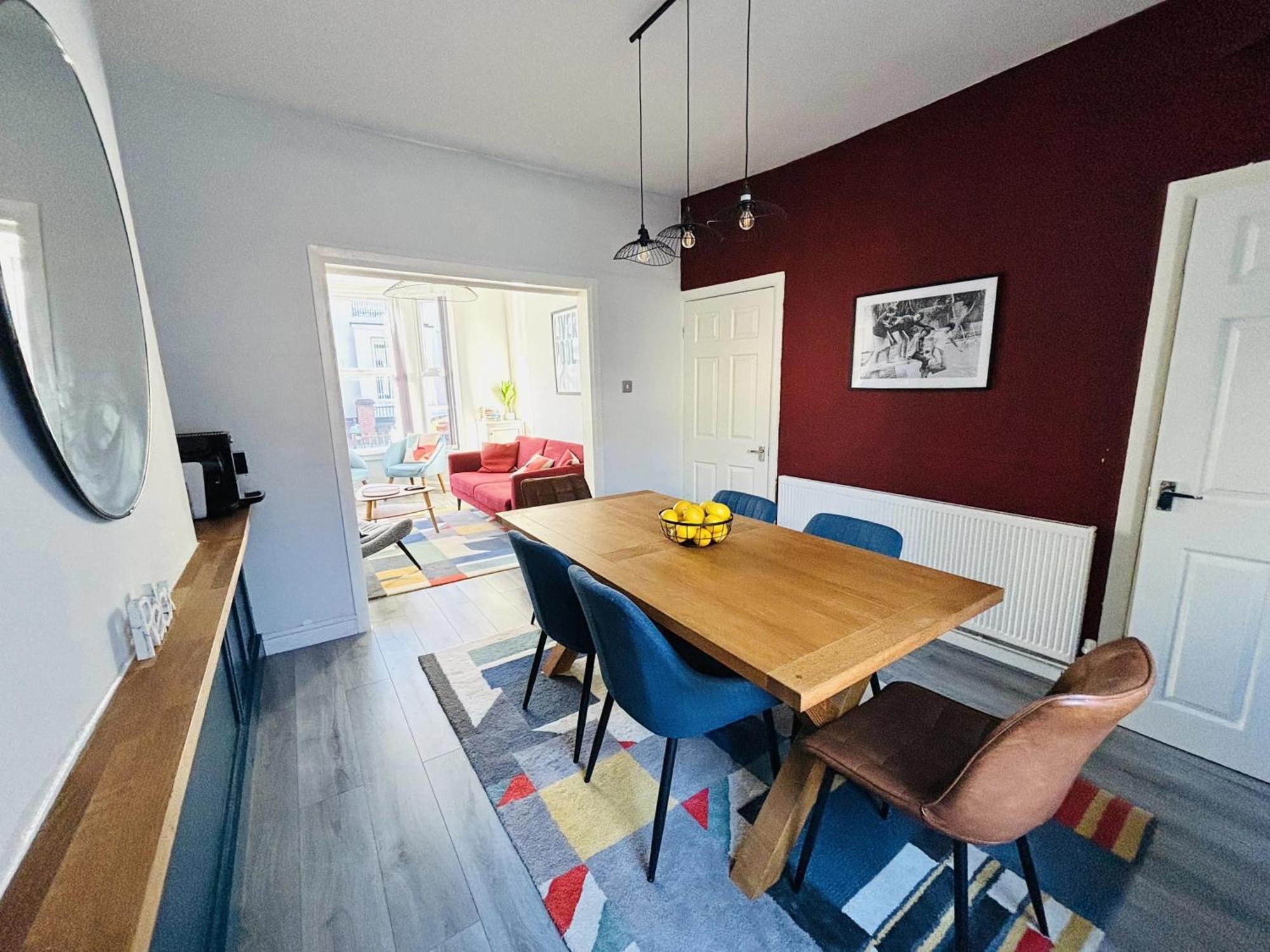 Stylish 3br House Near Football Club * Liverpool