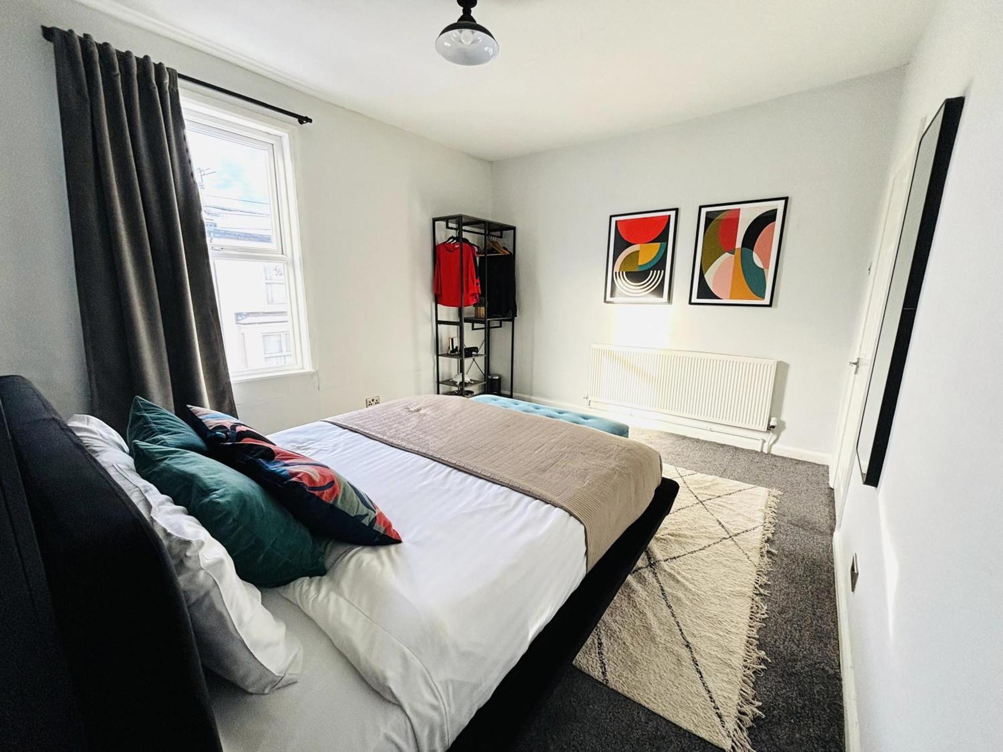 Stylish 3br House Near Football Club
