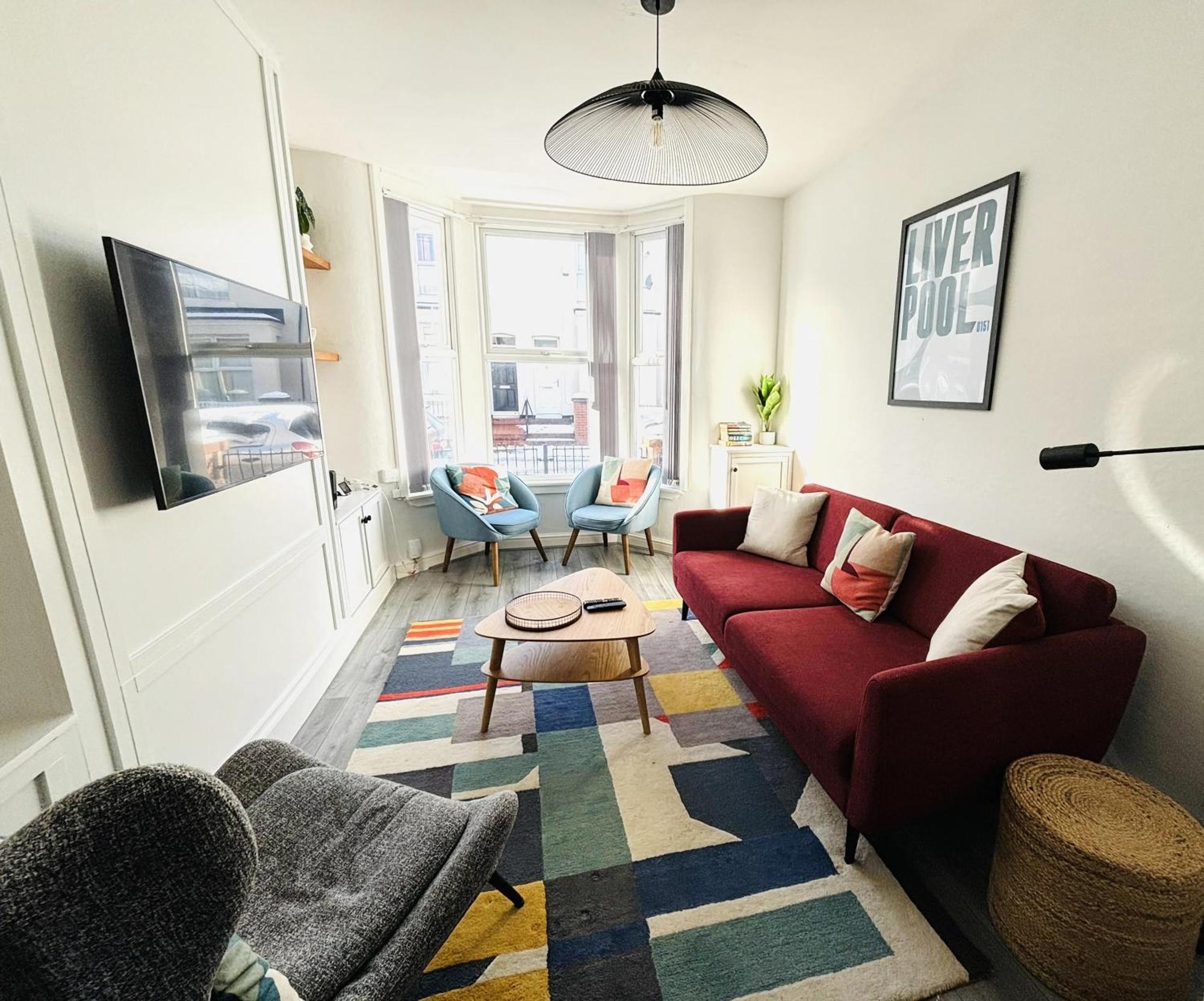 Stylish 3br House Near Football Club